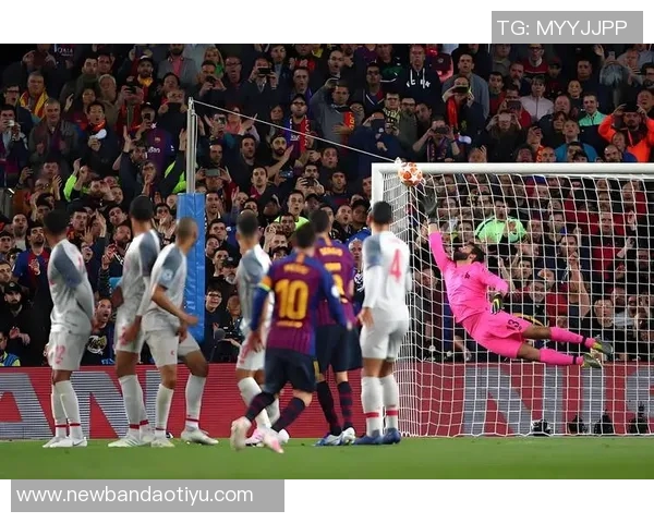 利物浦发布新海报展现范戴克维尔茨索博斯洛伊三位球星风采